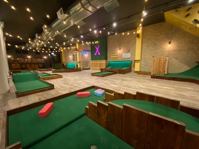 Big Mini Putt Club