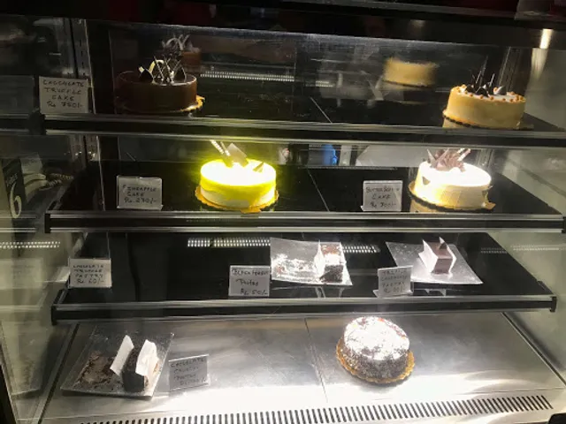 Food Temptations-Bakery (Bhopal)