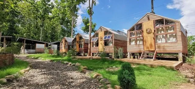 The River Runs Chiang Klang