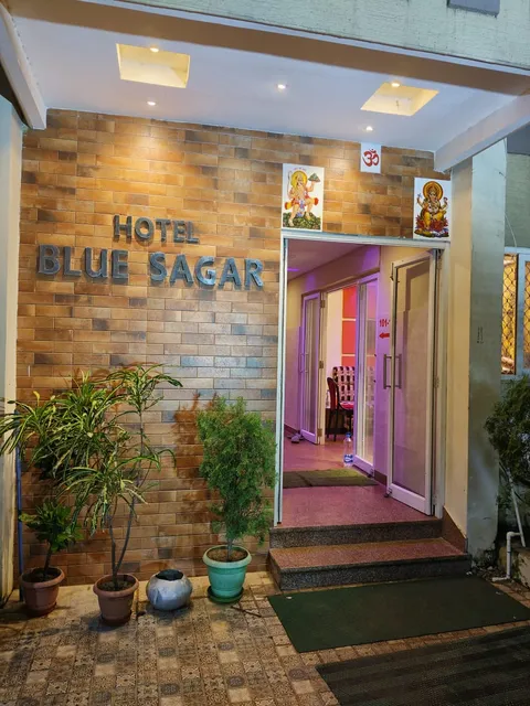 Goroomgo Blue Sagar Puri