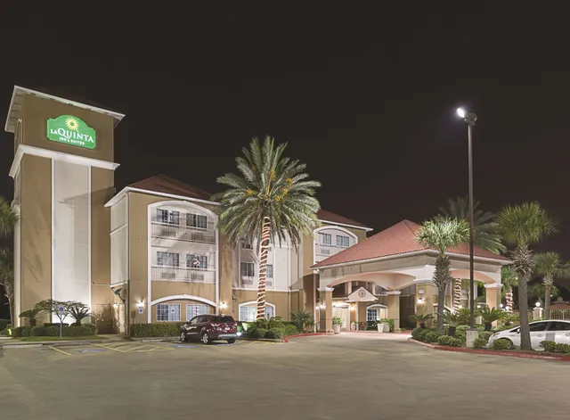 La Quinta Inn & Suites by Wyndham Houston NASA Seabrook