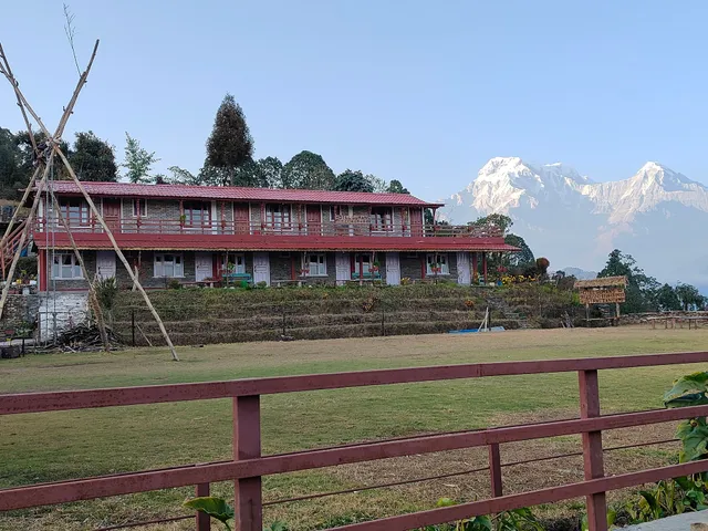 Hotel Gurans Australian Camp