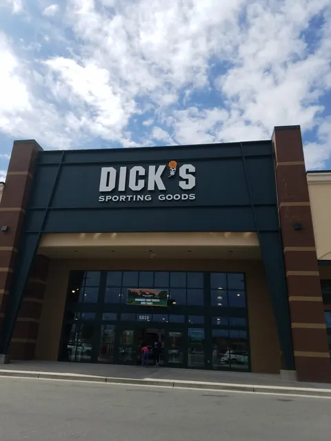 DICK'S Sporting Goods