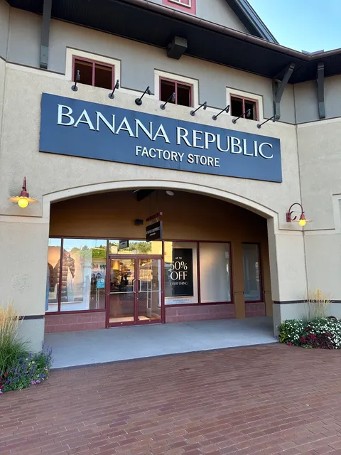 Banana Republic Factory Store