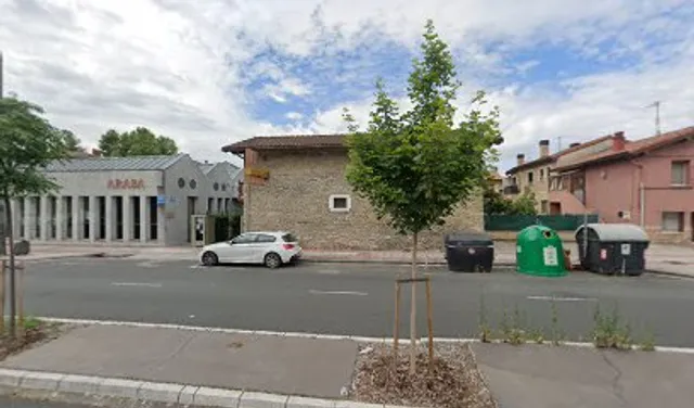 Av. de Los Huetos, 17