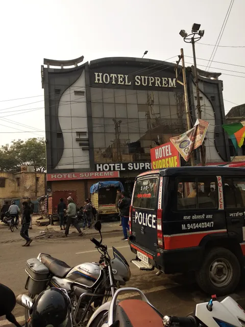 Hotel Supreme