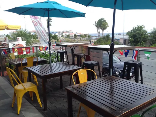 Mr. Papaya's Coffee&Juice Bar| All Day Breakfast | Lunch | Dinner | Crepes