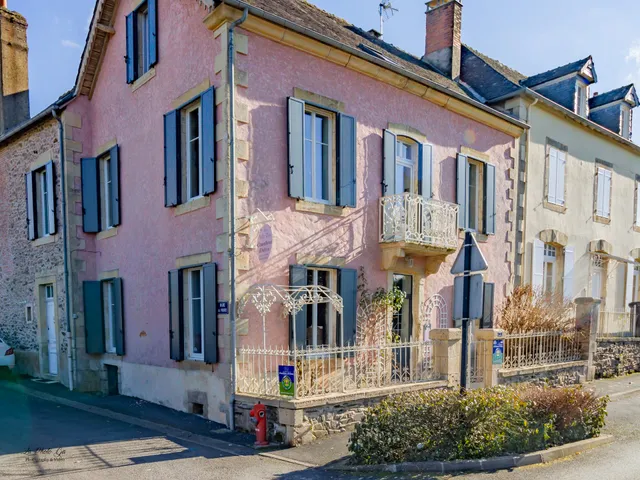 La Villa Rose à Juillac Chambres d'Hôtes