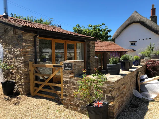 Holidays in Croyde Ltd