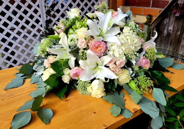 Maria's Uncorked Wine Tasting Room & Florist