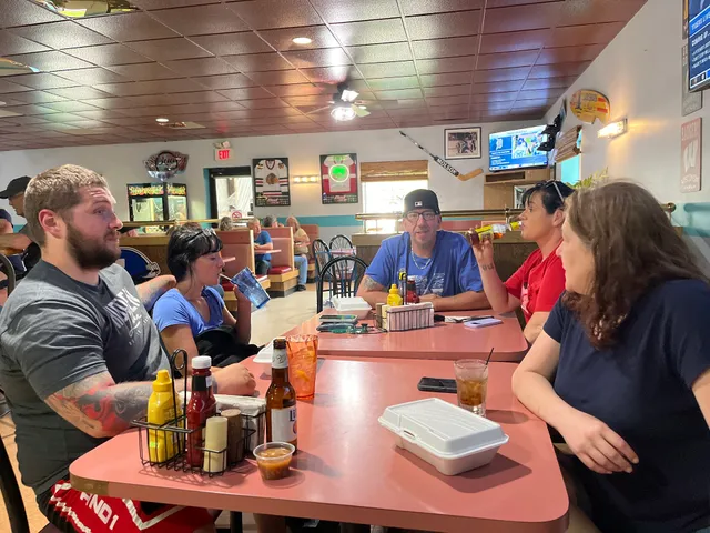 Kermit's Pizza Pub & Grill