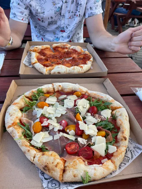 Vesuvio Garden Dunakeszi