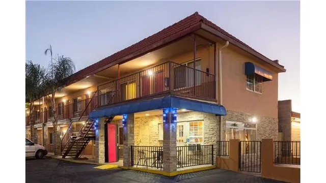 Travelodge by Wyndham El Cajon