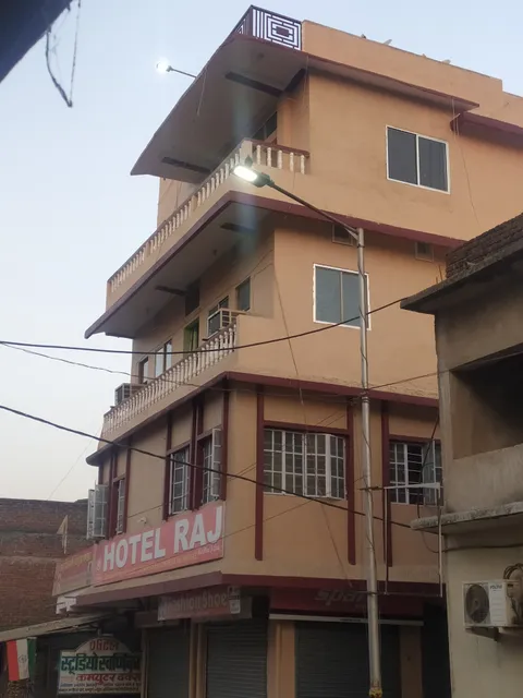 Hotel Raj