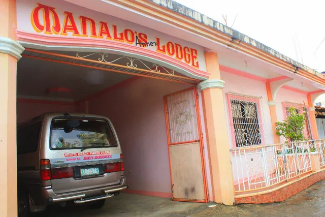 Manalo's Lodge and Restaurant