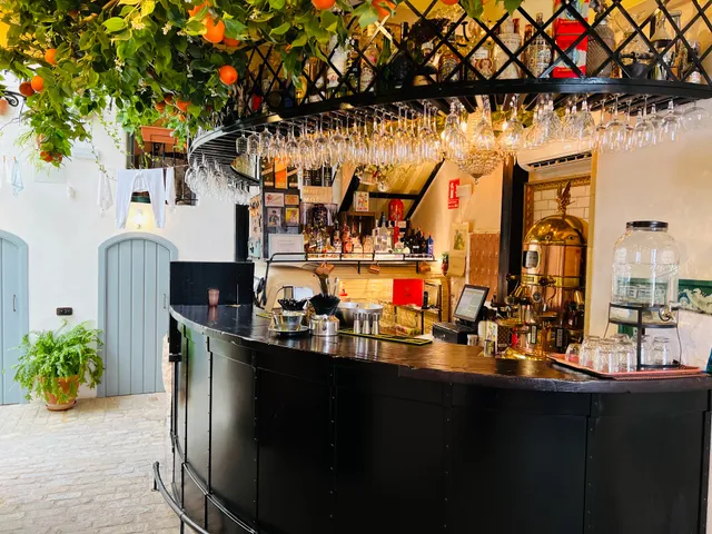 Cafetería Cueva de la Zarzamora