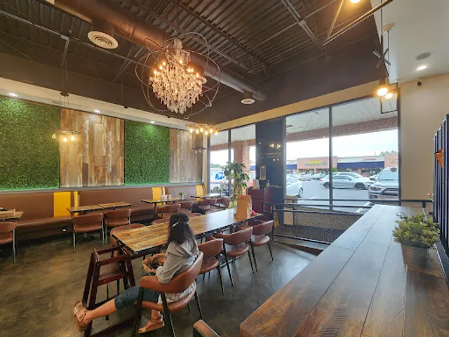 Bamee Tee - Vietnamese Sandwiches, Milk Teas, & Snacks