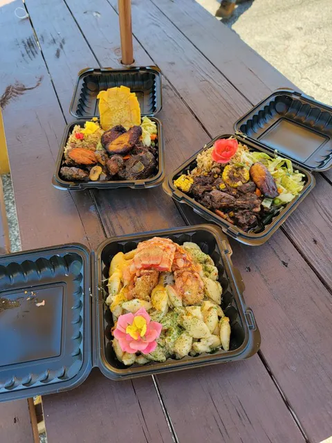 Island Spice Grill / town center mall