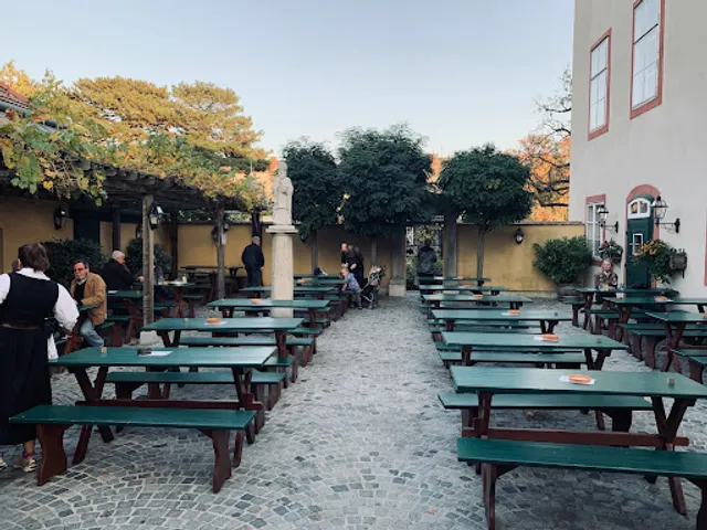 Wine Tavern St. Peter