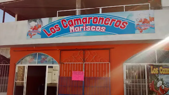 Los Camaroneros