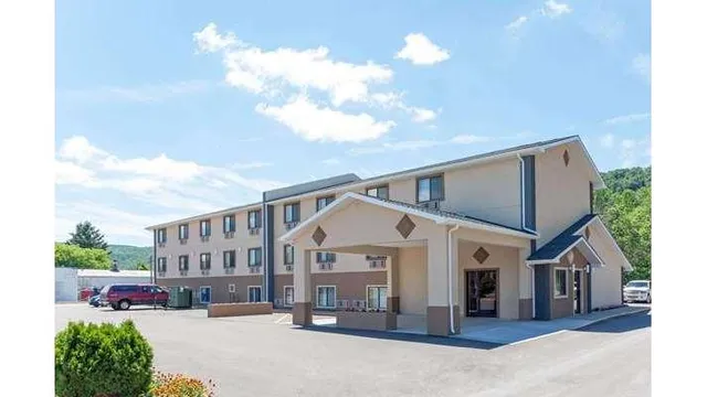 Super 8 by Wyndham Bath Hammondsport Area