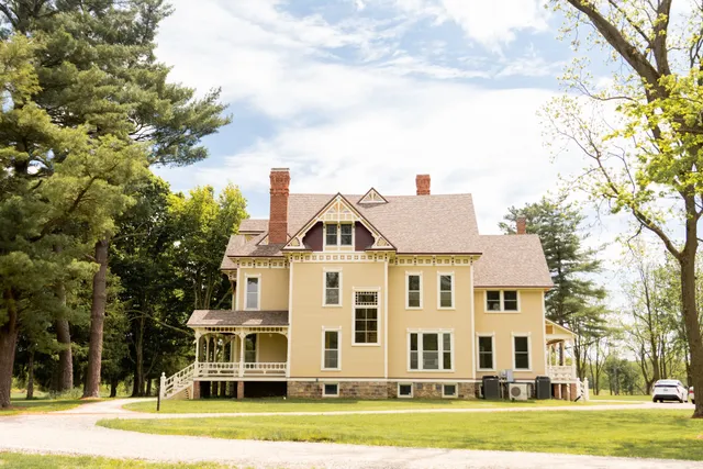 Ancestral Acres Lodge and Barn