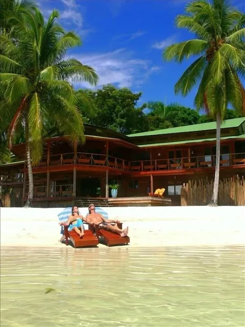 Bocas Beachfront Lodge "BBL"