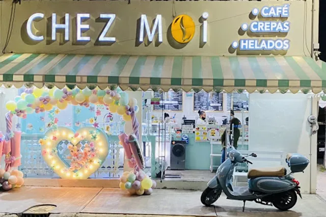 CHEZ MOI ( CAFE, CREPAS Y HELADOS)