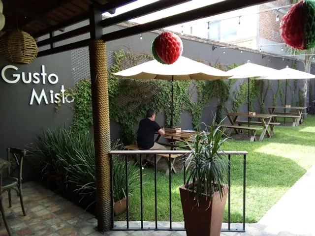 gusto misto