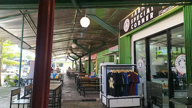 Soto Sedaap Boyolali (SSb) Hj. Hesti, Serang