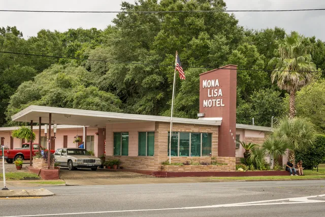 Mona Lisa Motel
