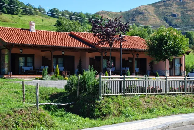 The apartments Pedrayu