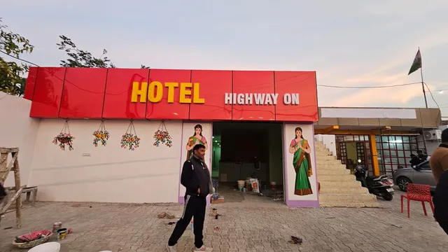 Hotel O Highway ON