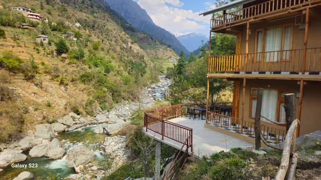 Tirthajal Kuteer – Eco-Luxury Riverside Hotel in Tirthan & Jibhi