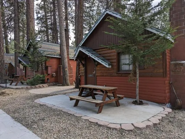 Three Pines Lodge & Resort Rentals