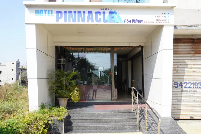 Hotel Pinnacle