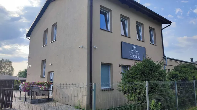 Hotelik Corner