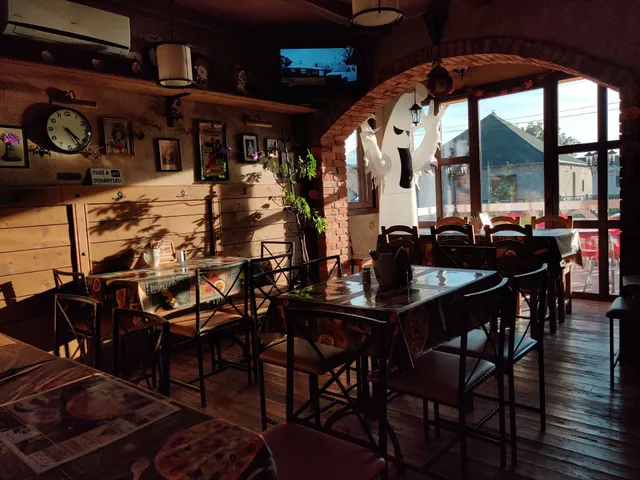 Clock Cafe Pizzéria és Panzió