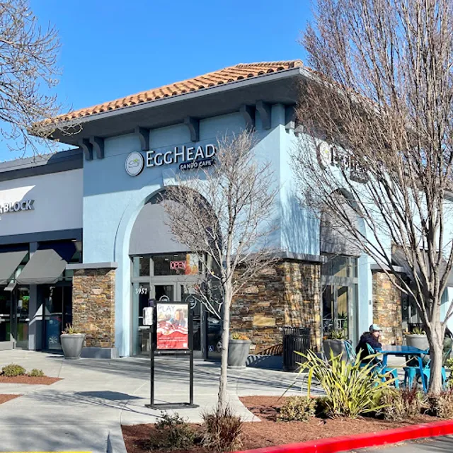Egghead Sando Cafe