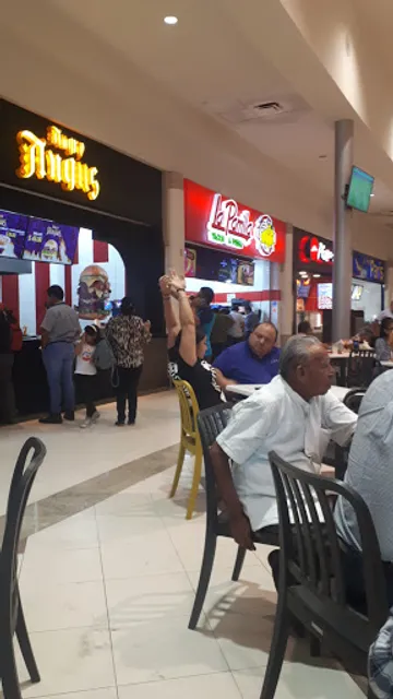 Pizza Hut Plaza Patio