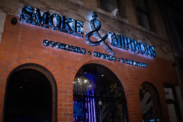 Smoke & Mirrors: Bar & Lounge in Astoria