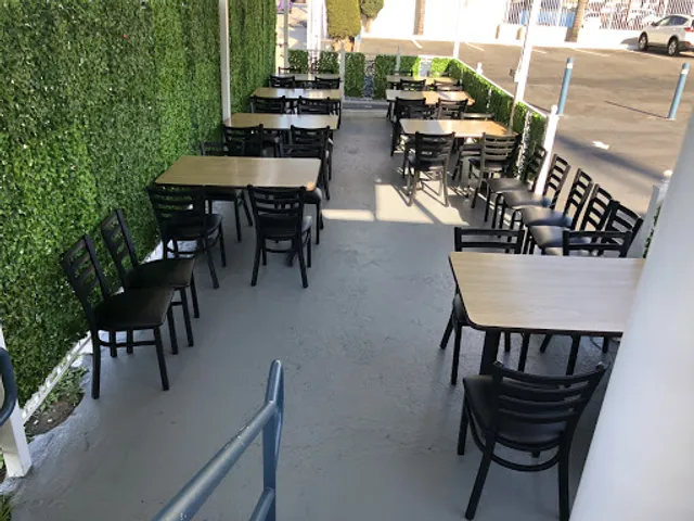 Lalos Mariscos Seafood, Mexican and Italian Cusine