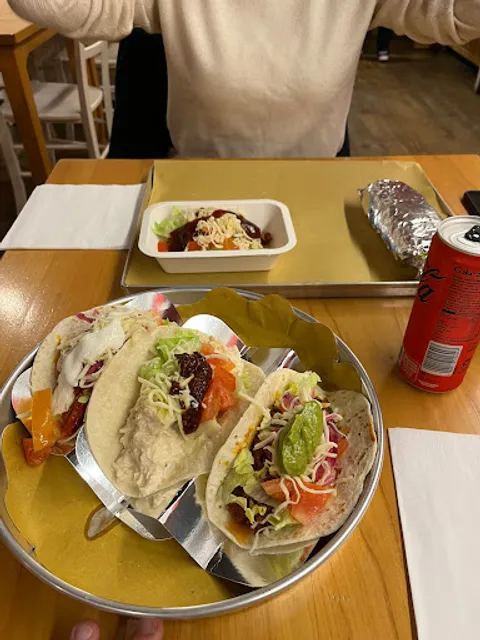 Carlitos - Tacos & Burrito