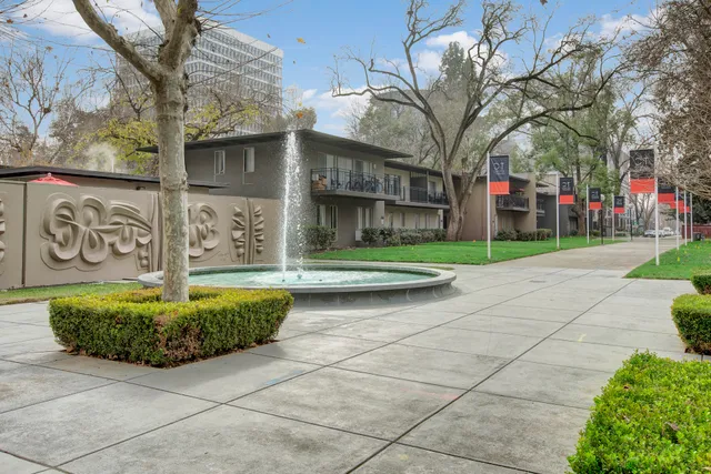 Capitol Towers - Towers and Villas