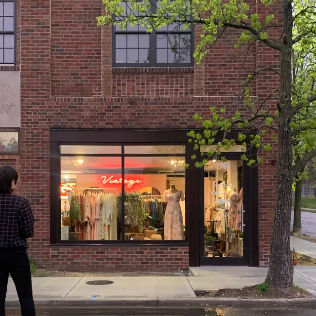 The Showroom by Peaches Vintage Collective