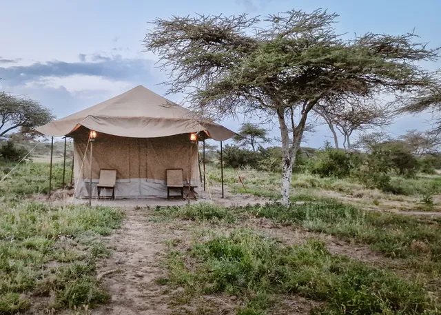 Kenza luxury mobile camp