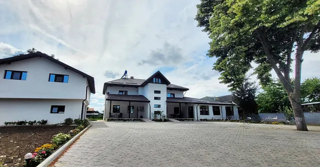 Manor House - Giurgiu Accommodation