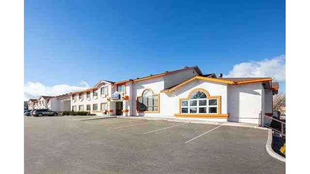 Howard Johnson by Wyndham Williams