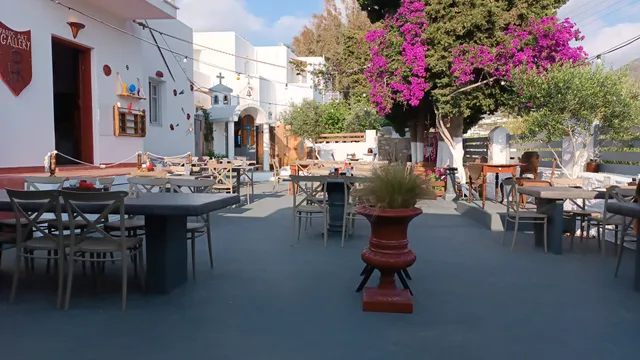 Parea Cuisine Restaurant Paros
