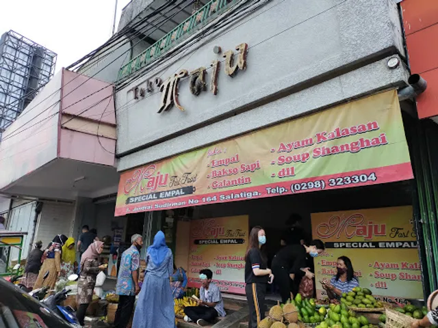 Maju Fast Food Pulled Beef Specialist
